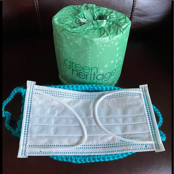 Decorative Hand-knitted Face Mask - Picture 5 of 11